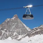 Ski, Stay, And Savour Aosta Valley 公寓
