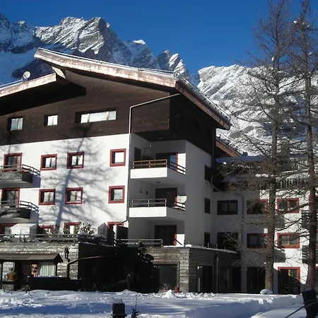 Ski, Stay, And Savour Aosta Valley * 布勒伊-切尔维尼亚