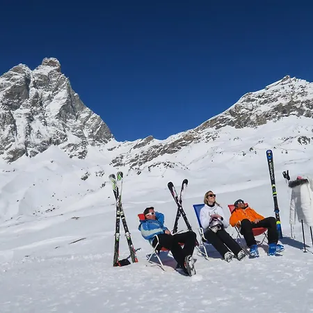 Апартаменты Ski, Stay, And Savour Aosta Valley Брей-Червиния