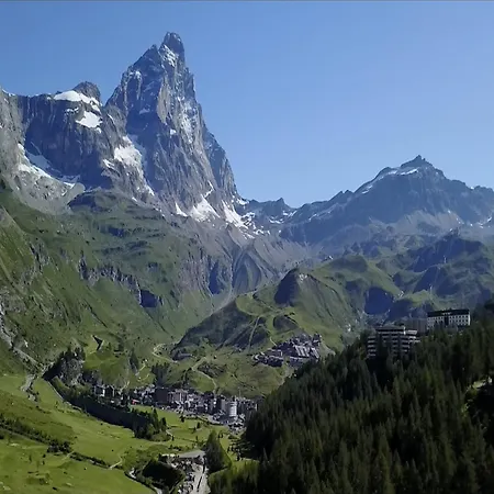 Ski, Stay, And Savour Aosta Valley Apartament Breuil-Cervinia